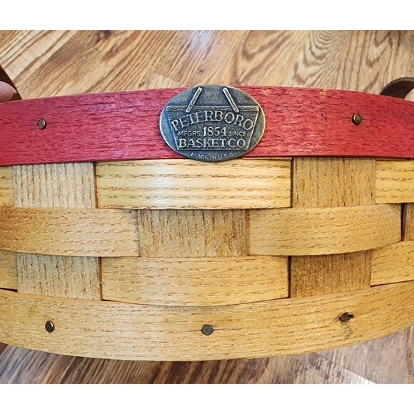 Vintage Peterboro Entertainment Basket with Handles, Chip & Dip Tray - Picture 8 of 12